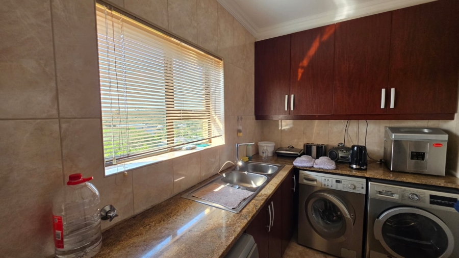 4 Bedroom Property for Sale in Stilbaai Wes Western Cape